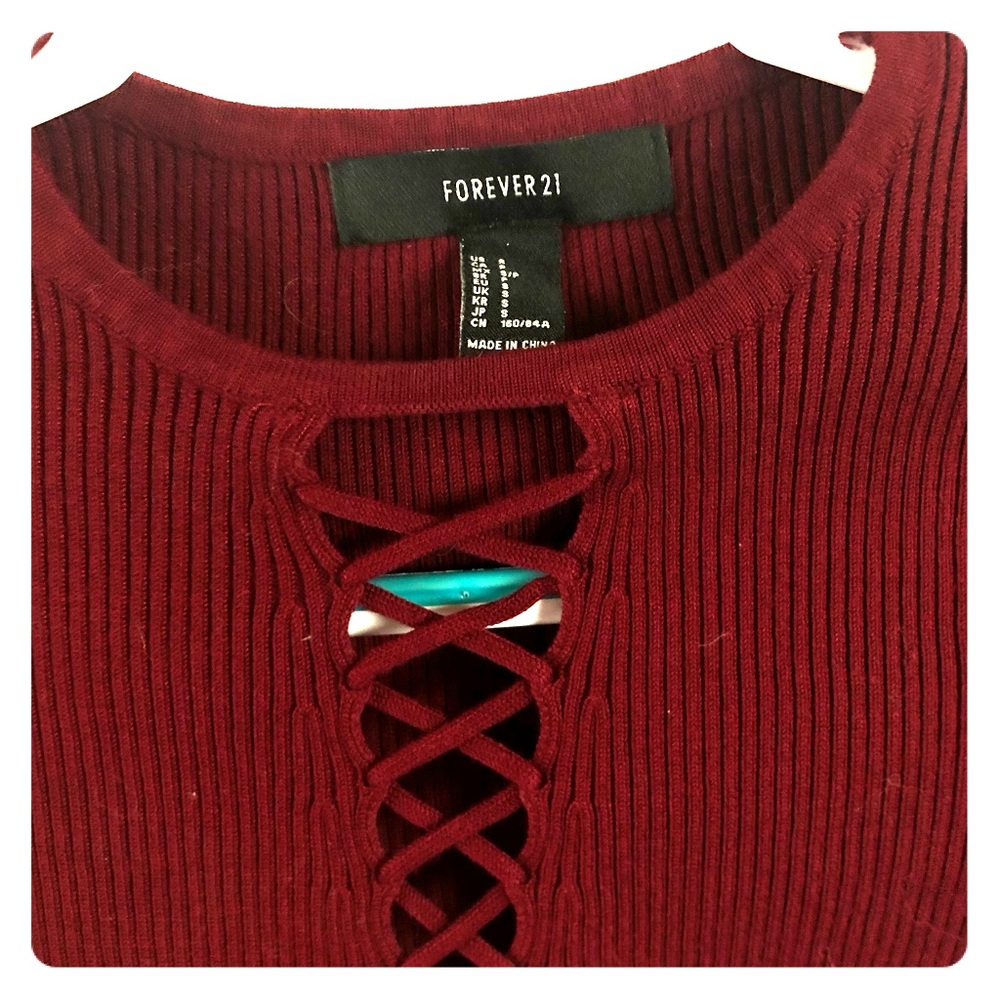 Long sleeve knit crop top